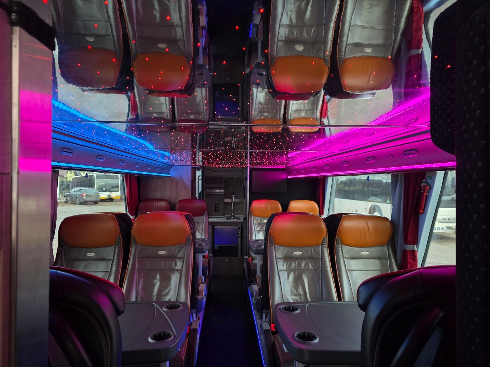 Fahrzeugabbildung Neoplan Skyliner 3 Sterne,ZF Intarder, 6+1+1,Dopplestock