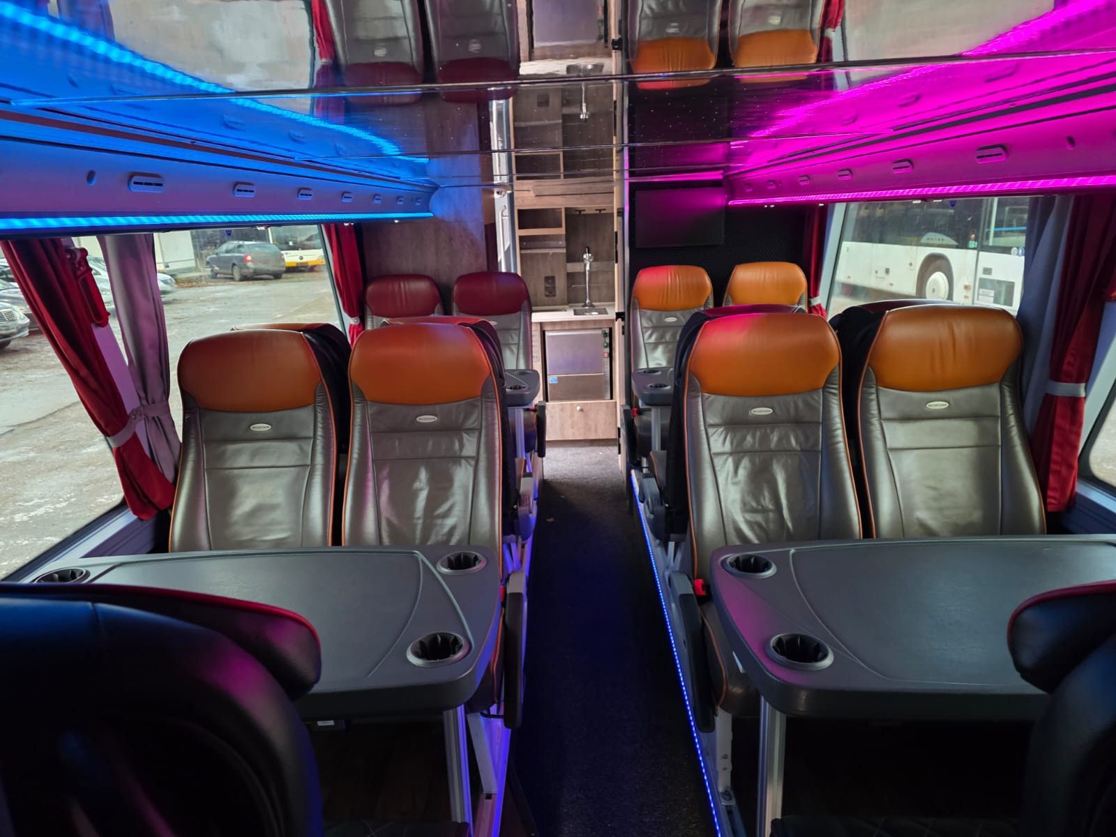 Fahrzeugabbildung Neoplan Skyliner 3 Sterne,ZF Intarder, 6+1+1,Dopplestock