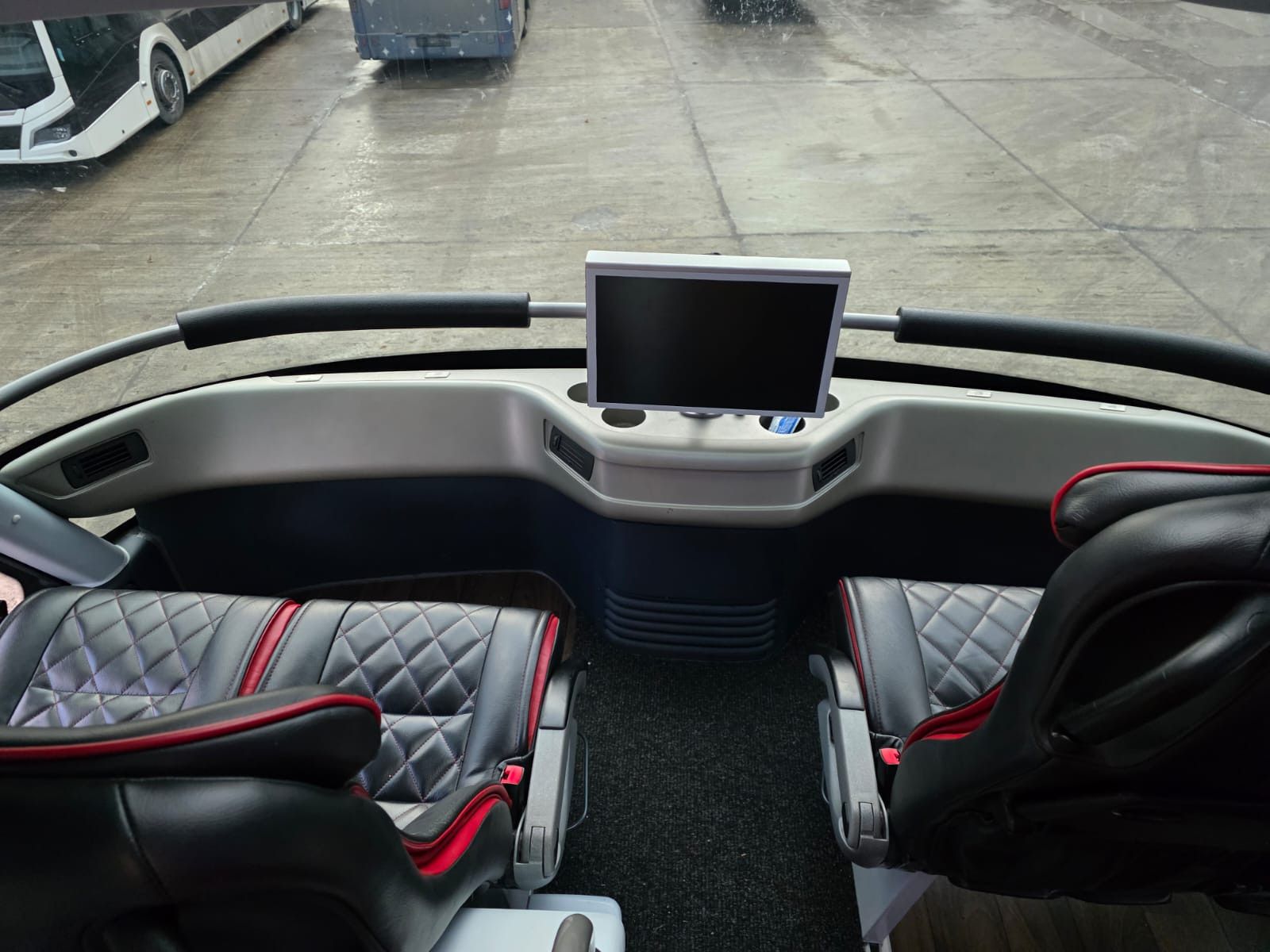 Fahrzeugabbildung Neoplan Skyliner 3 Sterne,ZF Intarder, 6+1+1,Dopplestock