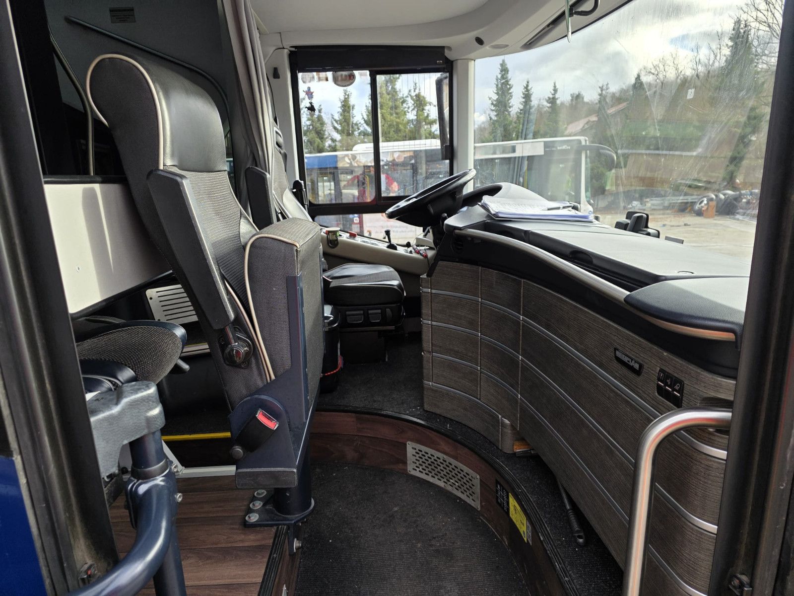 Fahrzeugabbildung Neoplan Skyliner,81+1+1,Hochdruckkühler neu  ZF Intarder