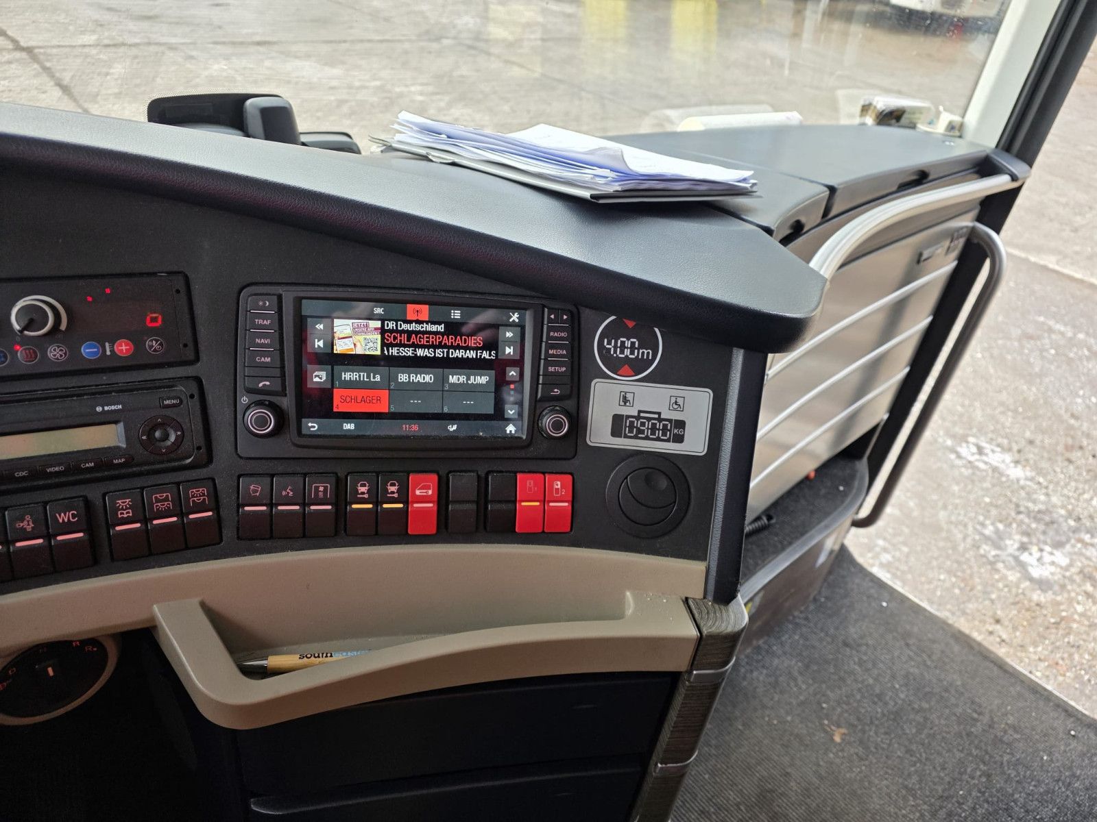 Fahrzeugabbildung Neoplan Skyliner,81+1+1,Hochdruckkühler neu  ZF Intarder