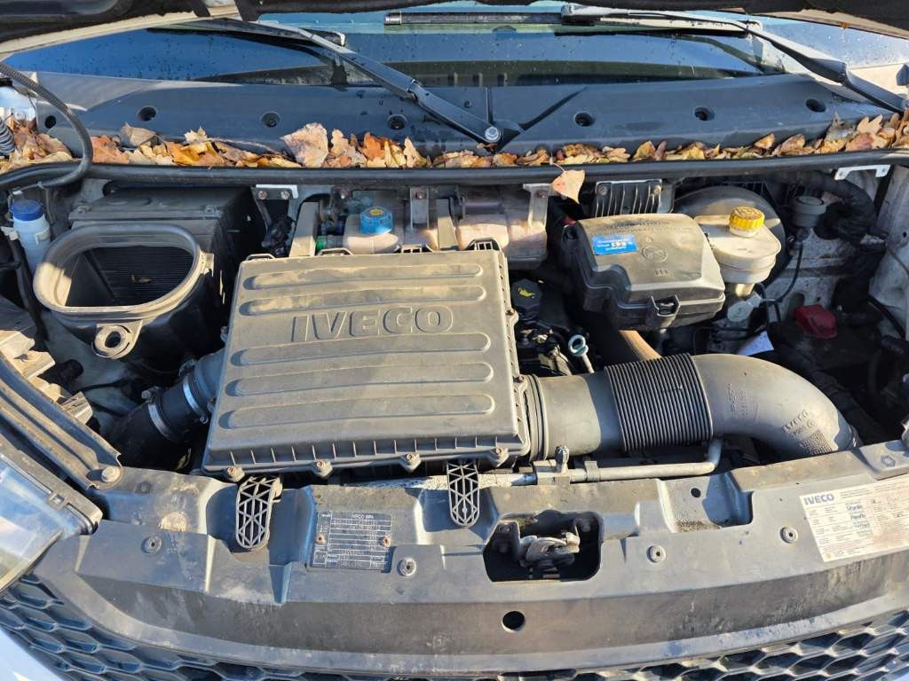 Fahrzeugabbildung Iveco 35S15/ 35-150 Koffer, Klima, manuelle Schaltung