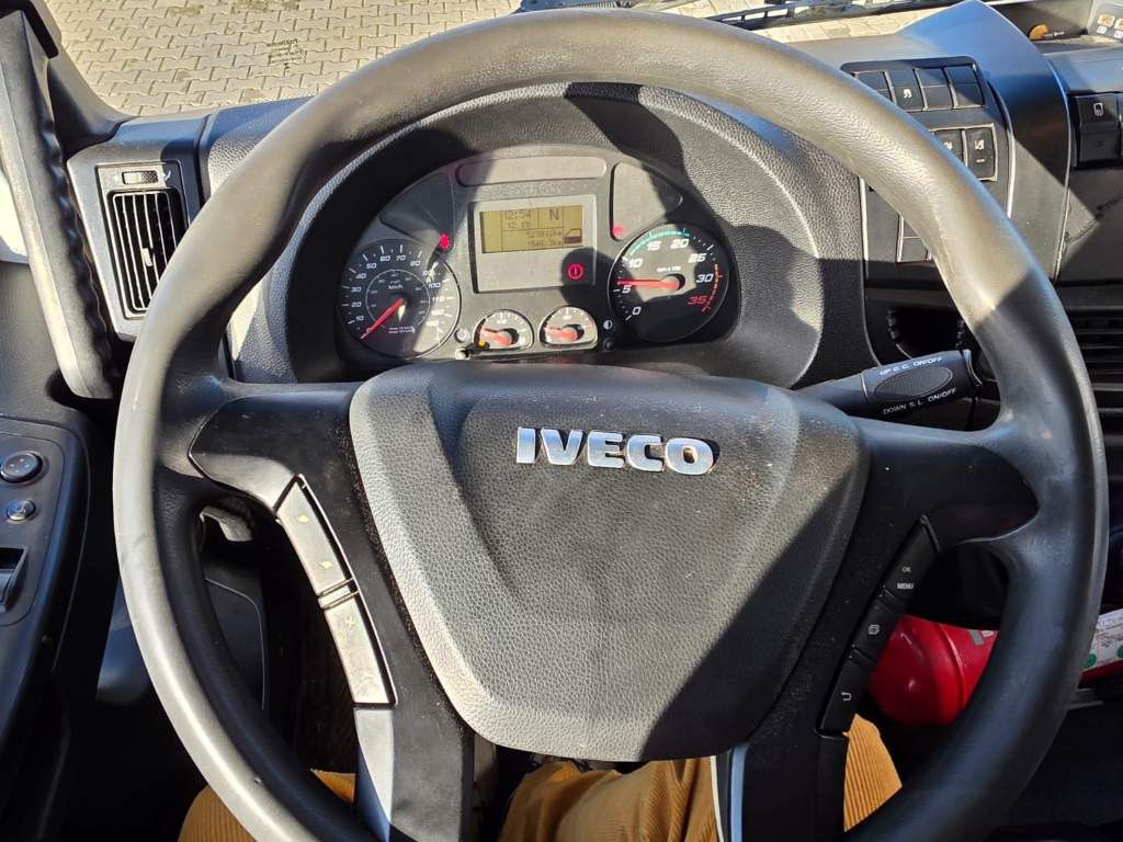 Fahrzeugabbildung Iveco 80-220 Eurocargo, Gardine, Ladebordwand, 1.Hand