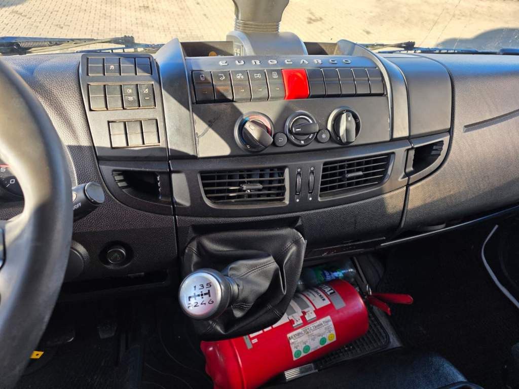 Fahrzeugabbildung Iveco 80-220 Eurocargo, Gardine, Ladebordwand, 1.Hand