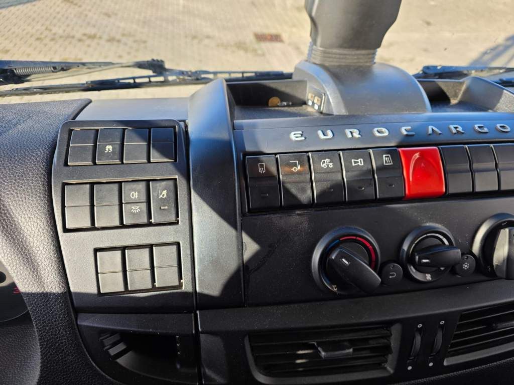 Fahrzeugabbildung Iveco 80-220 Eurocargo, Gardine, Ladebordwand, 1.Hand