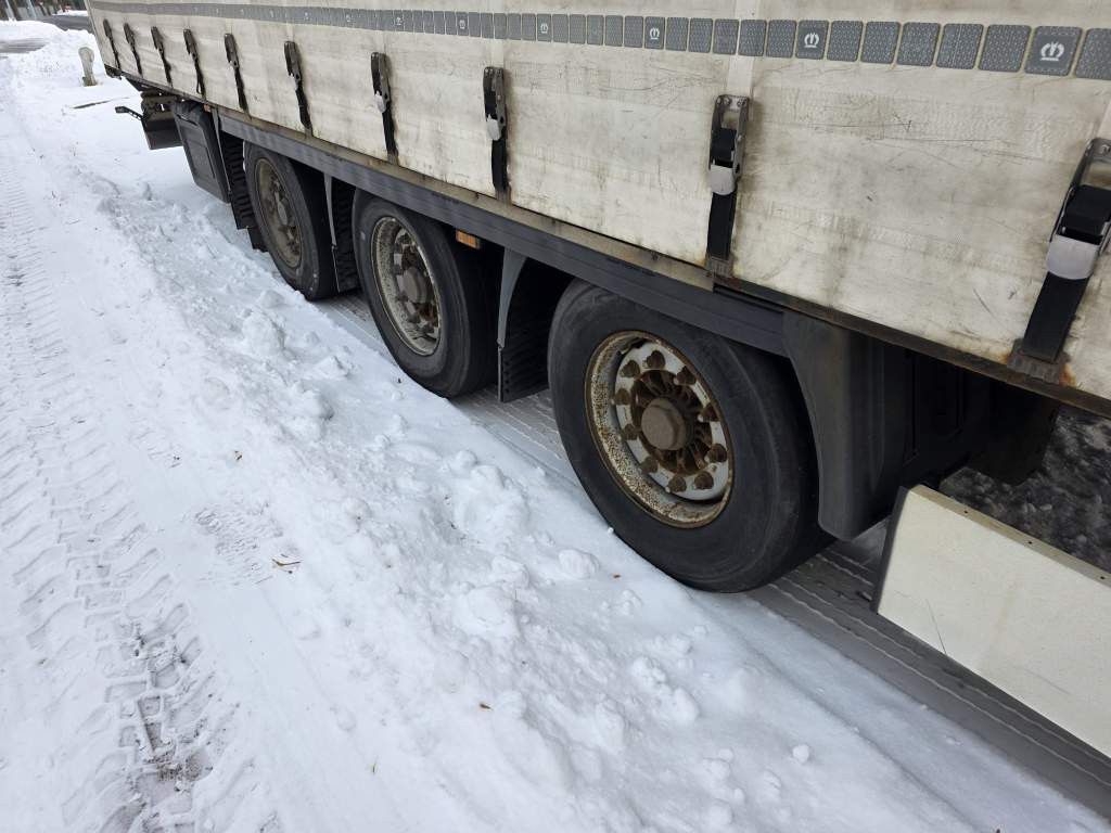 Fahrzeugabbildung Krone Joloda Mega Gardine, Lift, Hubdach