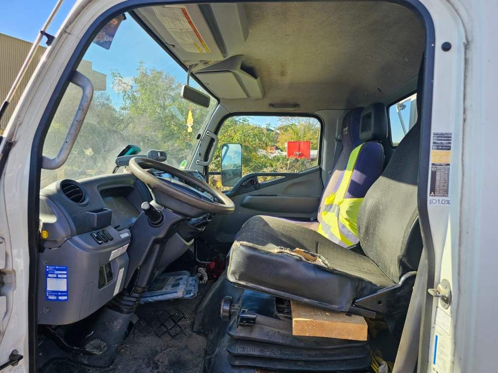 Fahrzeugabbildung FUSO 7C15 Palfinger Absetzer