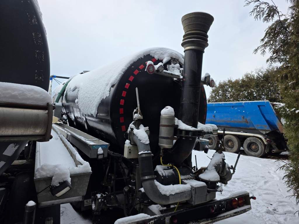 Fahrzeugabbildung D-TEC Vlastuin / DETC Gülle, Börger Pumpe