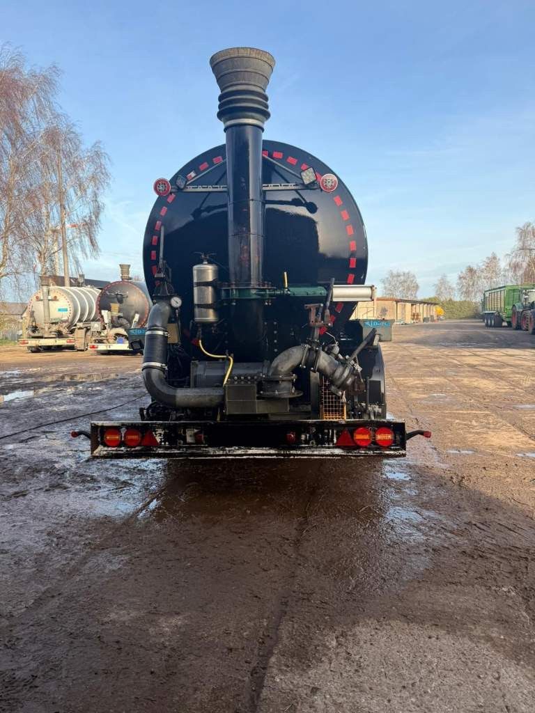 Fahrzeugabbildung D-TEC Vlastuin / DETC Gülle, Börger Pumpe