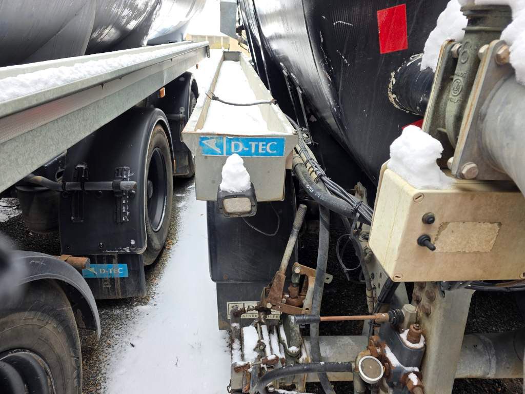 Fahrzeugabbildung D-TEC Vlastuin / DETC Gülle, Börger Pumpe