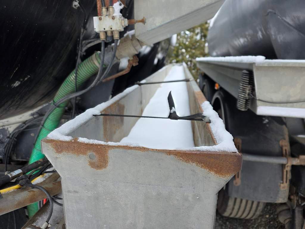 Fahrzeugabbildung D-TEC Vlastuin / DETC Gülle, Börger Pumpe