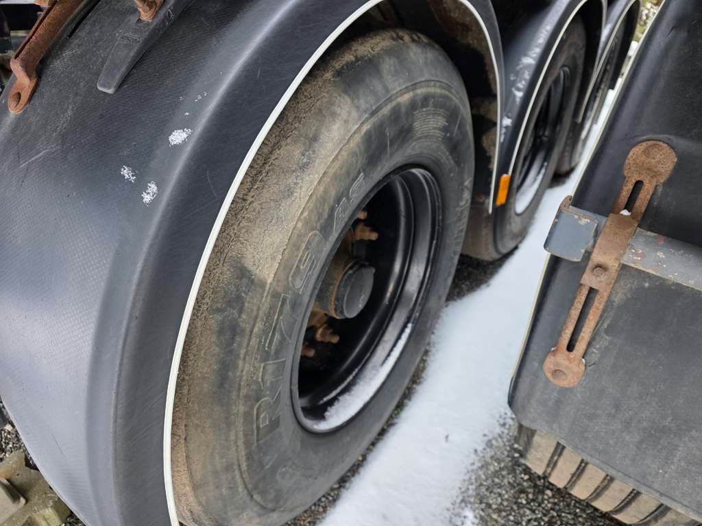 Fahrzeugabbildung D-TEC Vlastuin / DETC Gülle, Börger Pumpe