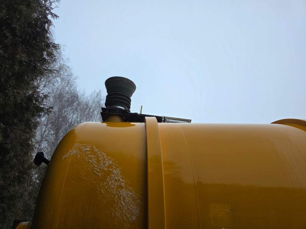 Fahrzeugabbildung D-TEC Vlastuin/ Kesteren Gülleauflieger mit ADR