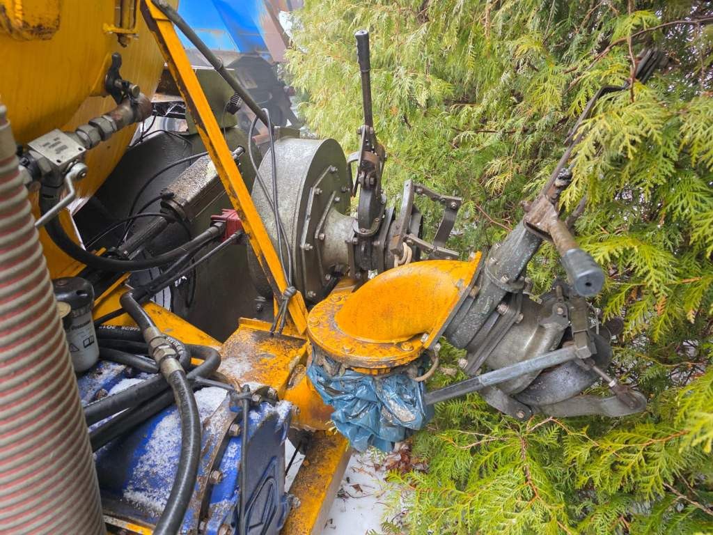Fahrzeugabbildung D-TEC Vlastuin/ Kesteren Gülleauflieger mit ADR