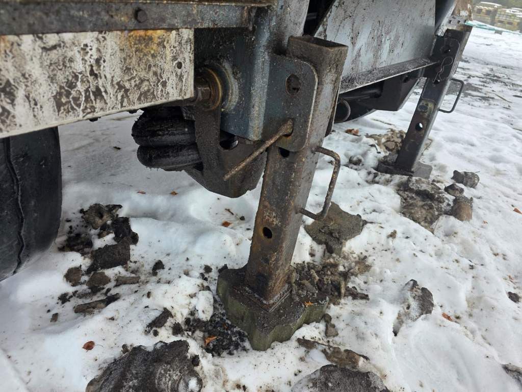 Fahrzeugabbildung D-TEC Vlastuin/ Kesteren Gülleauflieger mit ADR