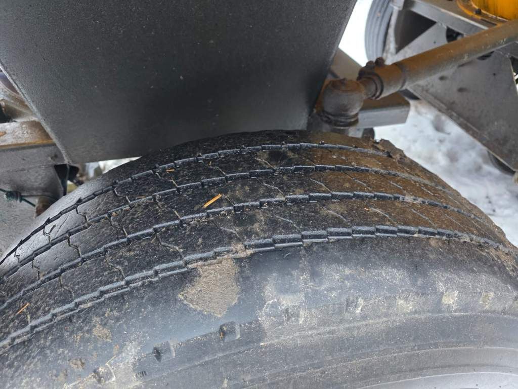 Fahrzeugabbildung D-TEC Vlastuin/ Kesteren Gülleauflieger mit ADR