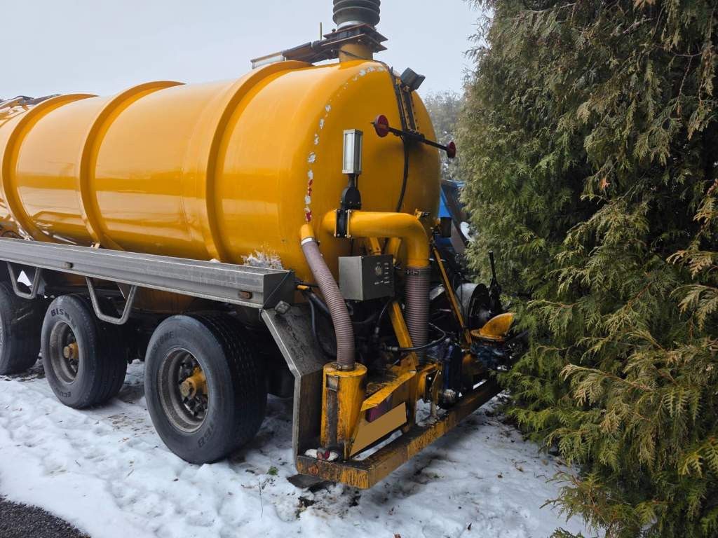 Fahrzeugabbildung D-TEC Vlastuin/ Kesteren Gülleauflieger mit ADR