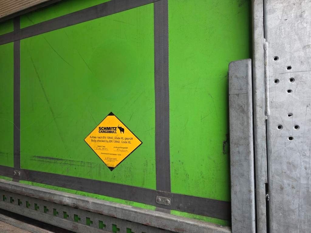 Fahrzeugabbildung Schmitz Cargobull Gardine Standard, Lift, 12642 XL, Edscha