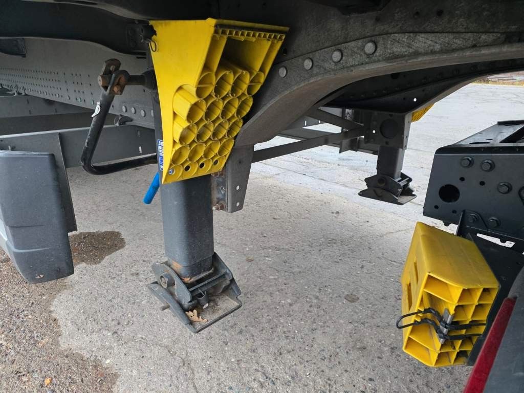 Fahrzeugabbildung Schmitz Cargobull Gardine Standard, Lift, 12642 XL, Edscha