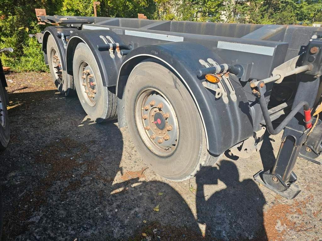 Fahrzeugabbildung Fliegl Kippchassis, Lift, SAF Scheibe