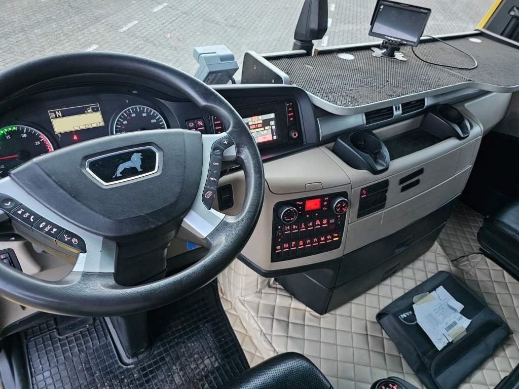 Fahrzeugabbildung MAN 18.460 TGX XXL, 2 Kreis-Hydr.,Alufelgen,Standard