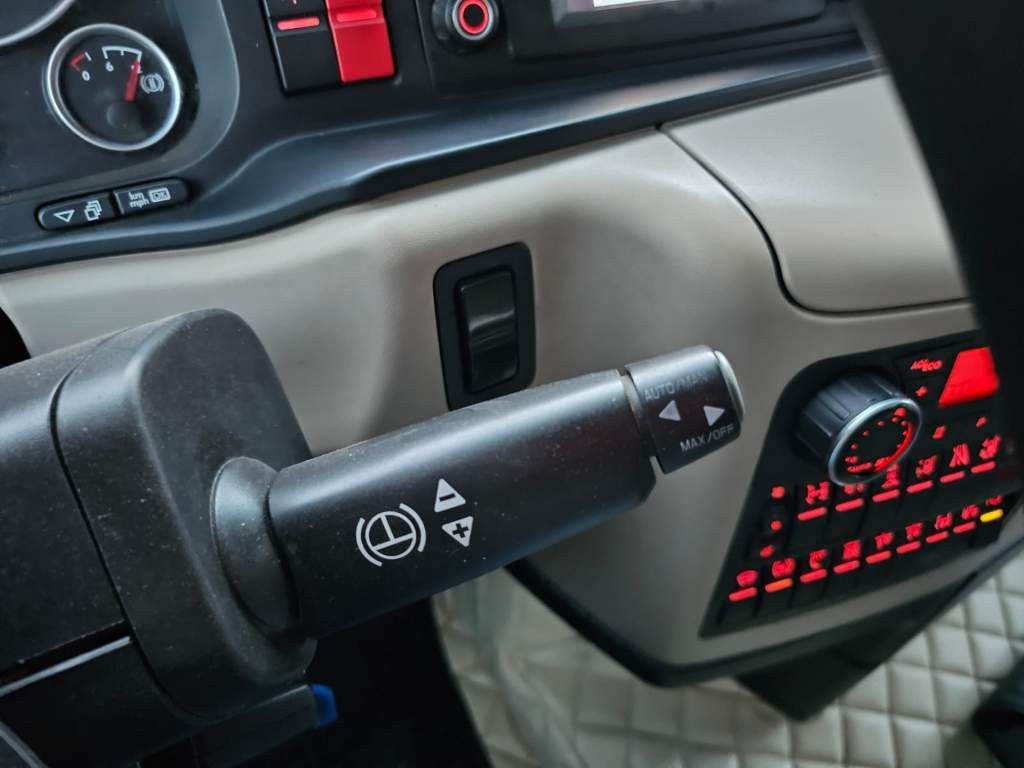 Fahrzeugabbildung MAN 18.460 TGX XXL, 2 Kreis-Hydr.,Alufelgen,Standard