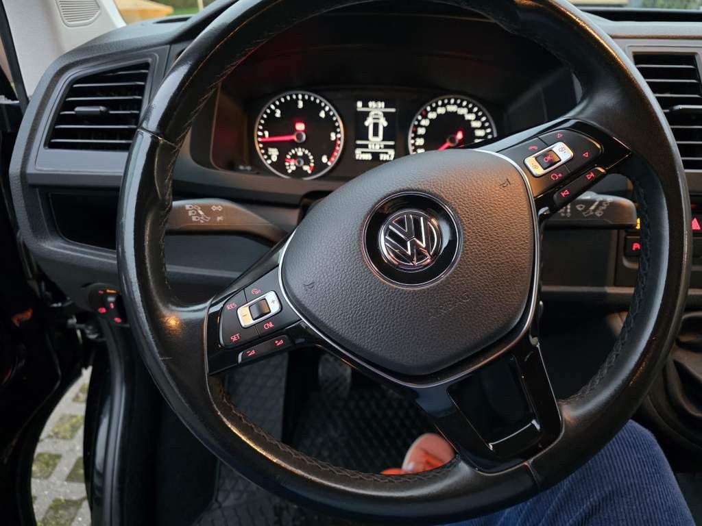 Fahrzeugabbildung Volkswagen T6 Caravelle,9 Sitzer,langer Radts.,Mwst. auswb