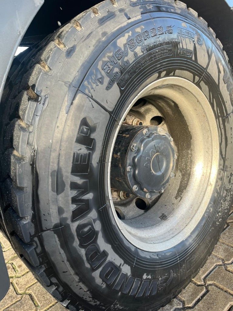 Fahrzeugabbildung MAN 18.460 TGS 4x4 Hydrodrive, Klima Automat