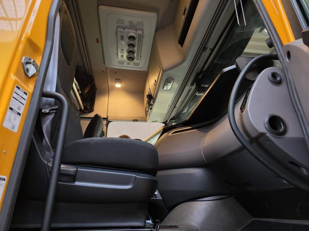 Fahrzeugabbildung DAF XF 480 SC, ZF Intarder, Kühlschrank