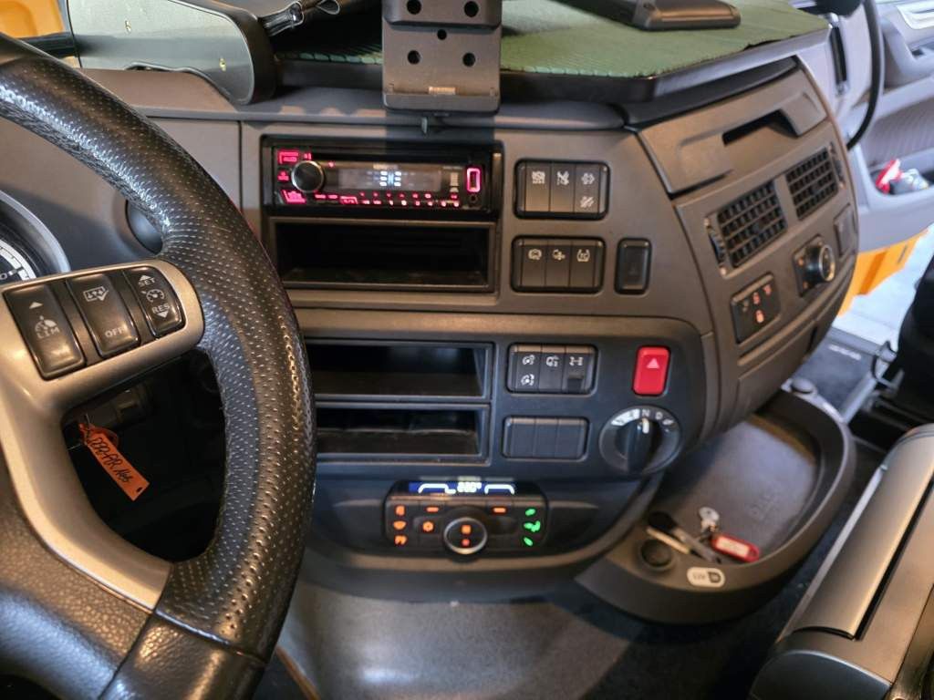 Fahrzeugabbildung DAF XF 480 SC, ZF Intarder, Kühlschrank