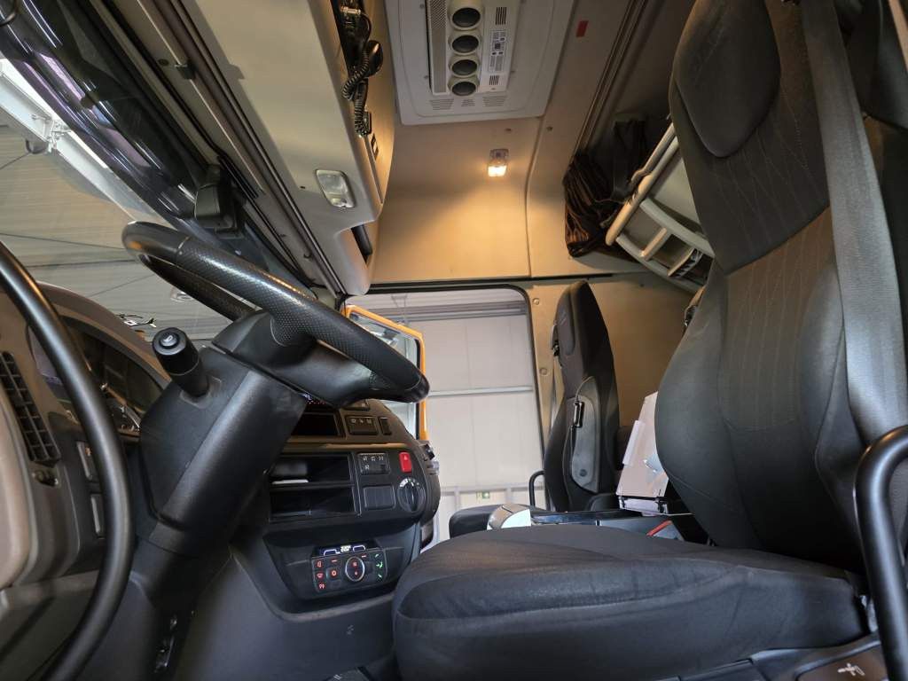 Fahrzeugabbildung DAF XF 480 SC, ZF Intarder, Kühlschrank