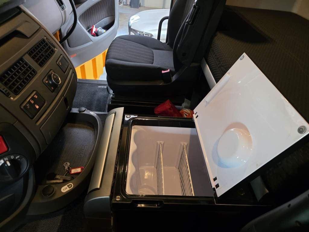 Fahrzeugabbildung DAF XF 480 SC, ZF Intarder, Kühlschrank