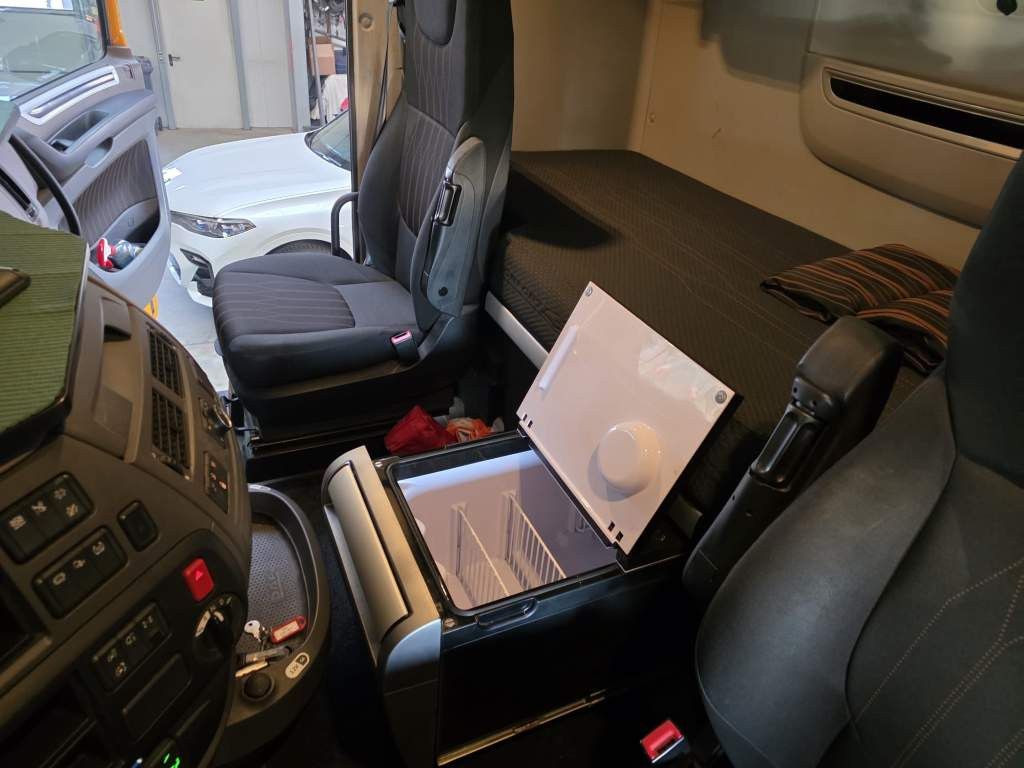 Fahrzeugabbildung DAF XF 480 SC, ZF Intarder, Kühlschrank