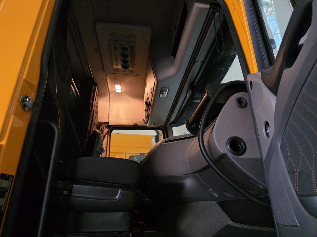 Fahrzeugabbildung DAF XF 480, SC, ZF Intarder, Handschalter,Standklima