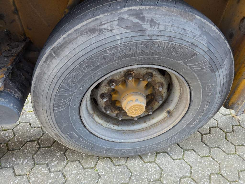 Fahrzeugabbildung Langendorf Innenlader Beton, SBH 27/35, Liftachse