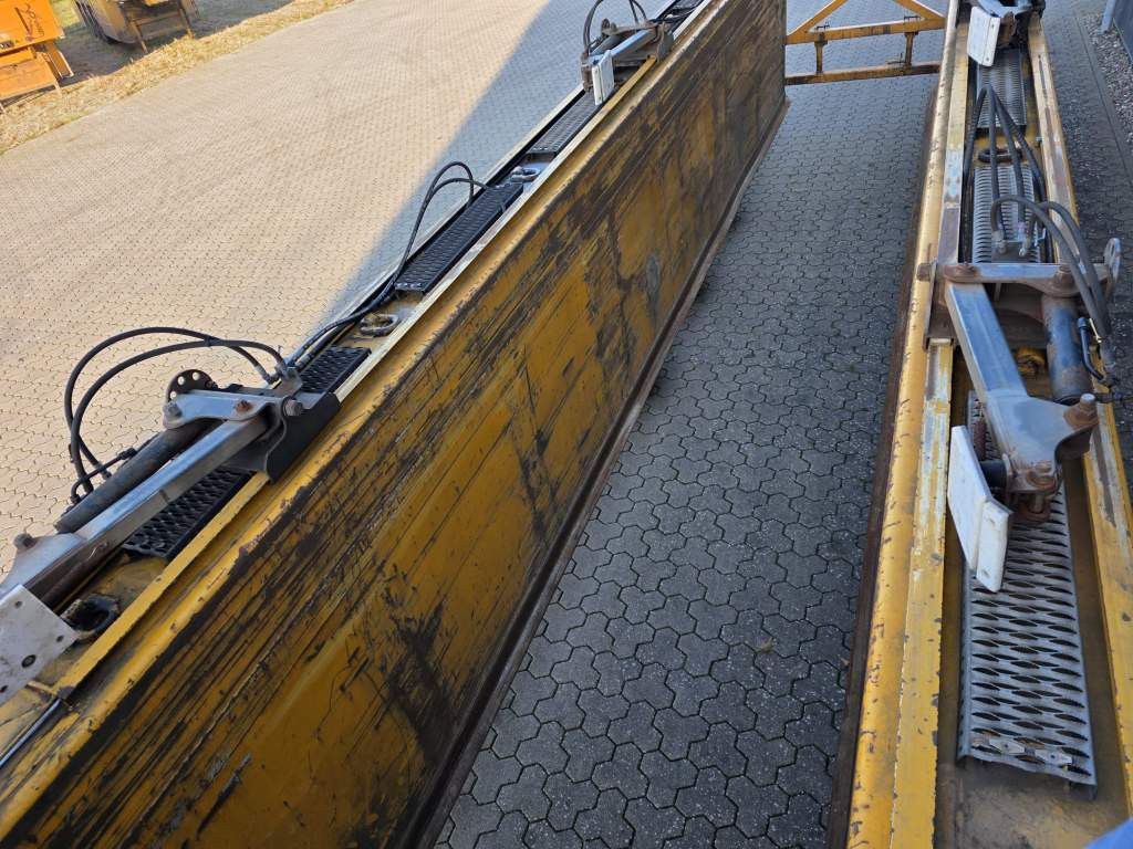 Fahrzeugabbildung Langendorf Innenlader Beton, SBH 27/35, Liftachse