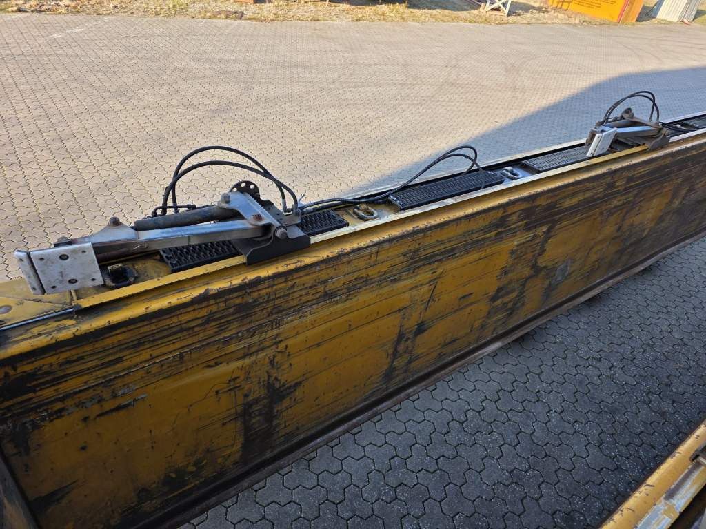 Fahrzeugabbildung Langendorf Innenlader Beton, SBH 27/35, Liftachse