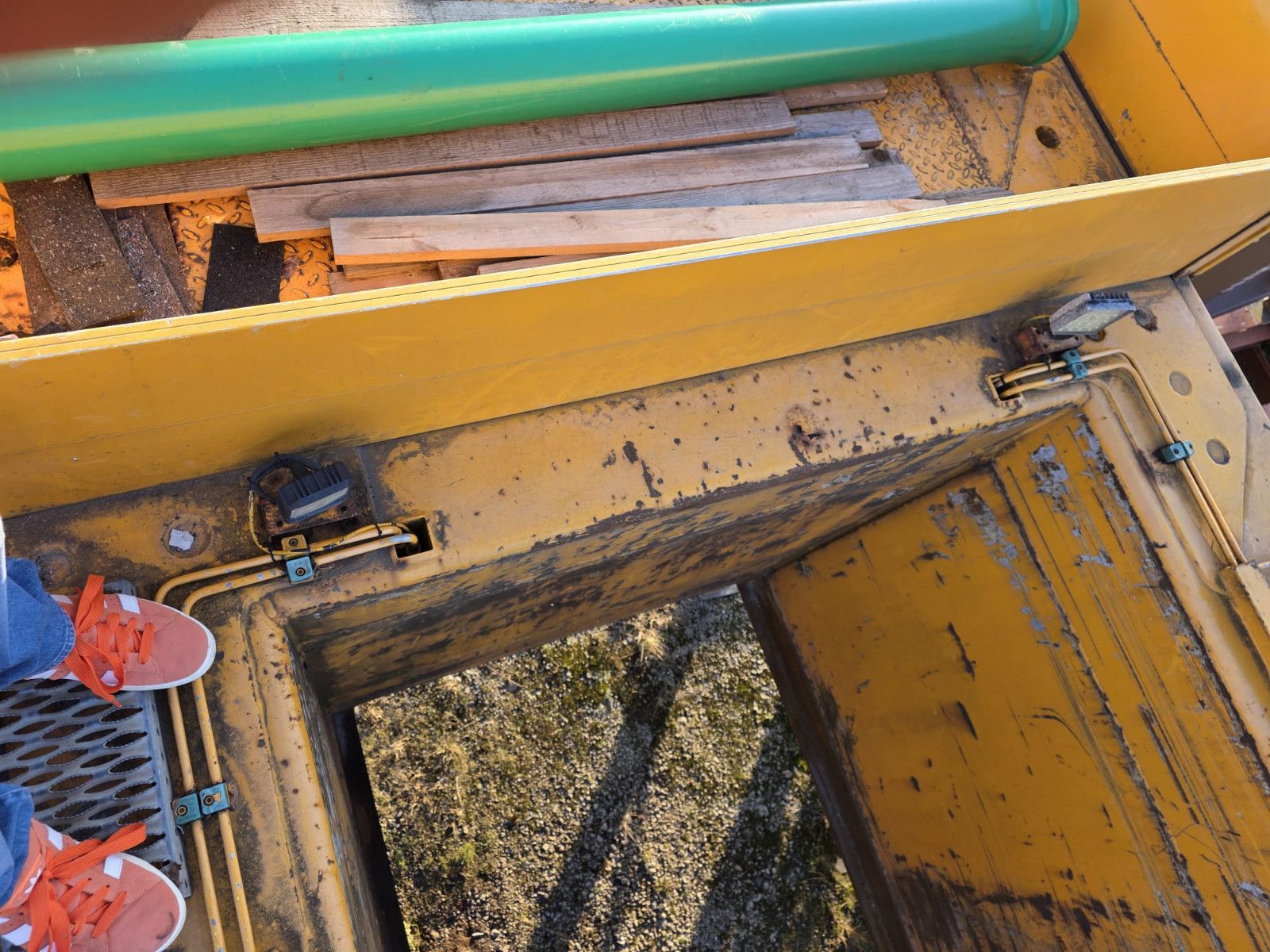 Fahrzeugabbildung Langendorf Innenlader Beton SBH 27/35, Lift