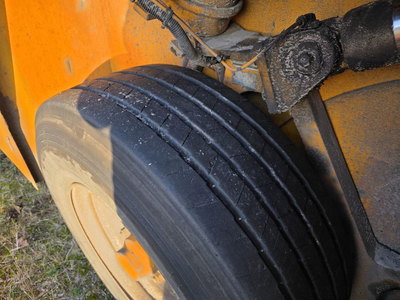 Fahrzeugabbildung Langendorf Innenlader Beton SBH 27/35, Lift