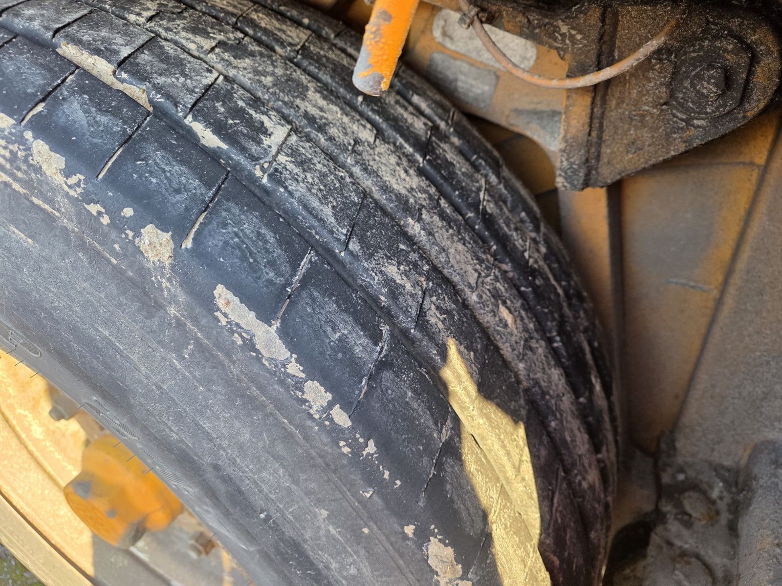 Fahrzeugabbildung Langendorf Innenlader Beton SBH 27/35, Lift