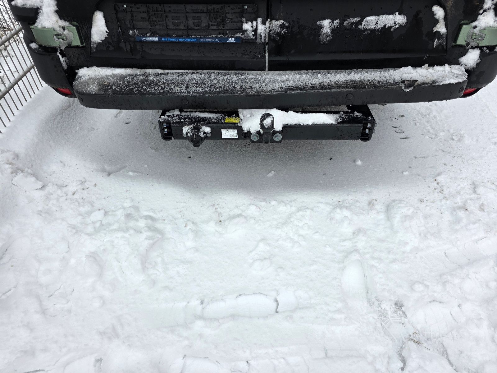 Fahrzeugabbildung Iveco 35S18 Kastenwagen Maxi hoch&lang, Unfall
