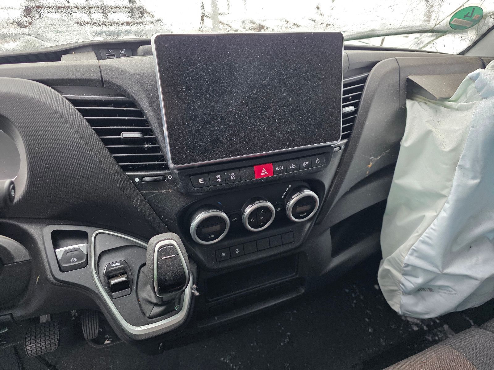 Fahrzeugabbildung Iveco 35S18 Kastenwagen Maxi hoch&lang, Unfall