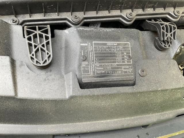 Fahrzeugabbildung Iveco 35S18 Kastenwagen Maxi hoch&lang, Unfall