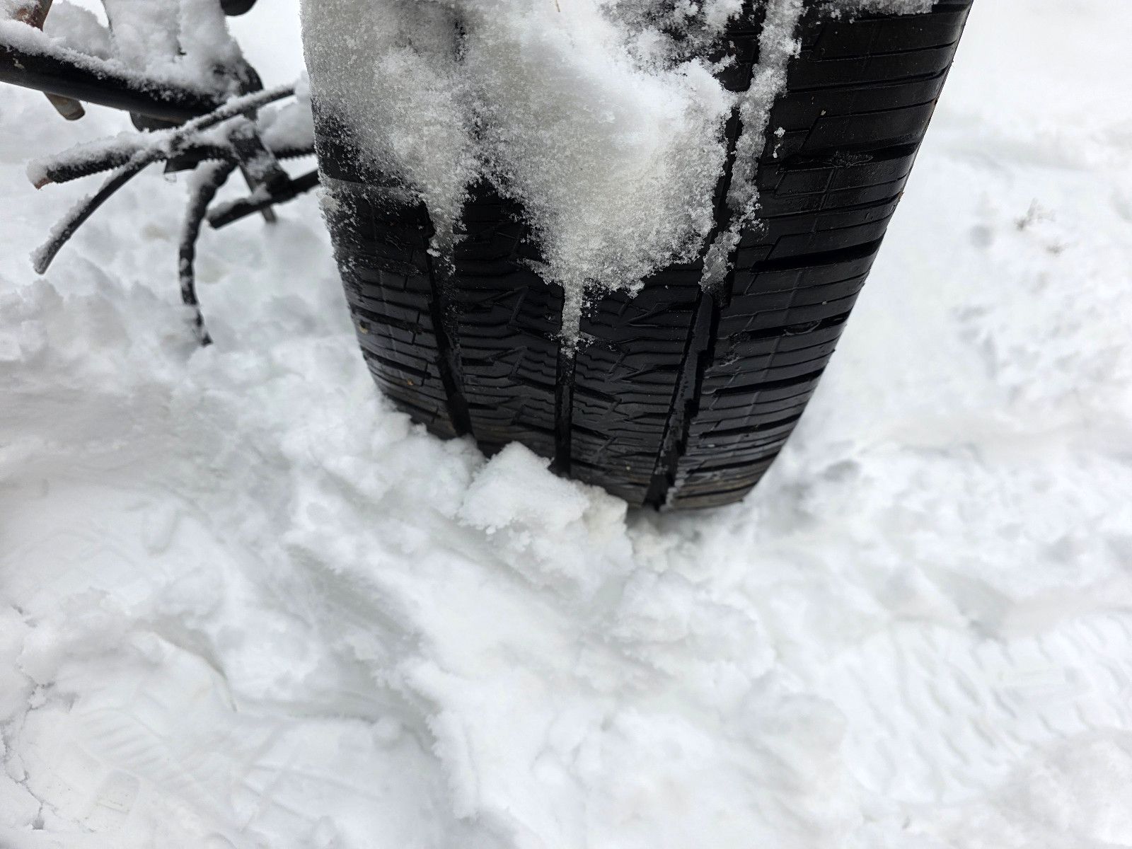 Fahrzeugabbildung Iveco 35S18 Kastenwagen Maxi hoch&lang, Unfall
