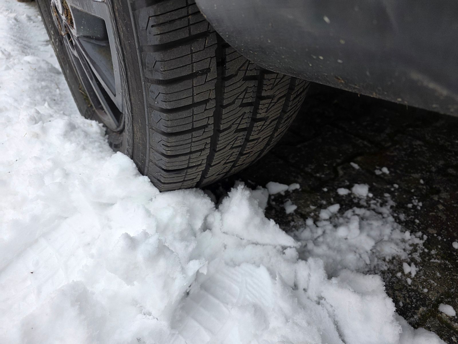 Fahrzeugabbildung Iveco 35S18 Kastenwagen Maxi hoch&lang, Unfall