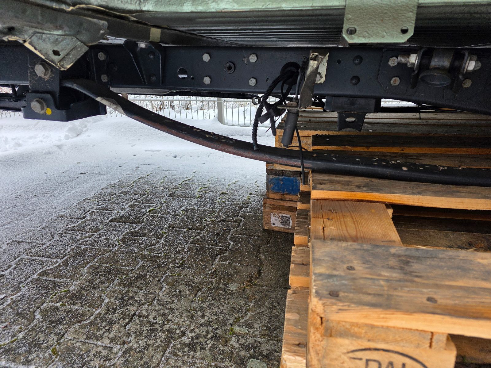 Fahrzeugabbildung Iveco 35S18 Kastenwagen Maxi hoch&lang, Unfall