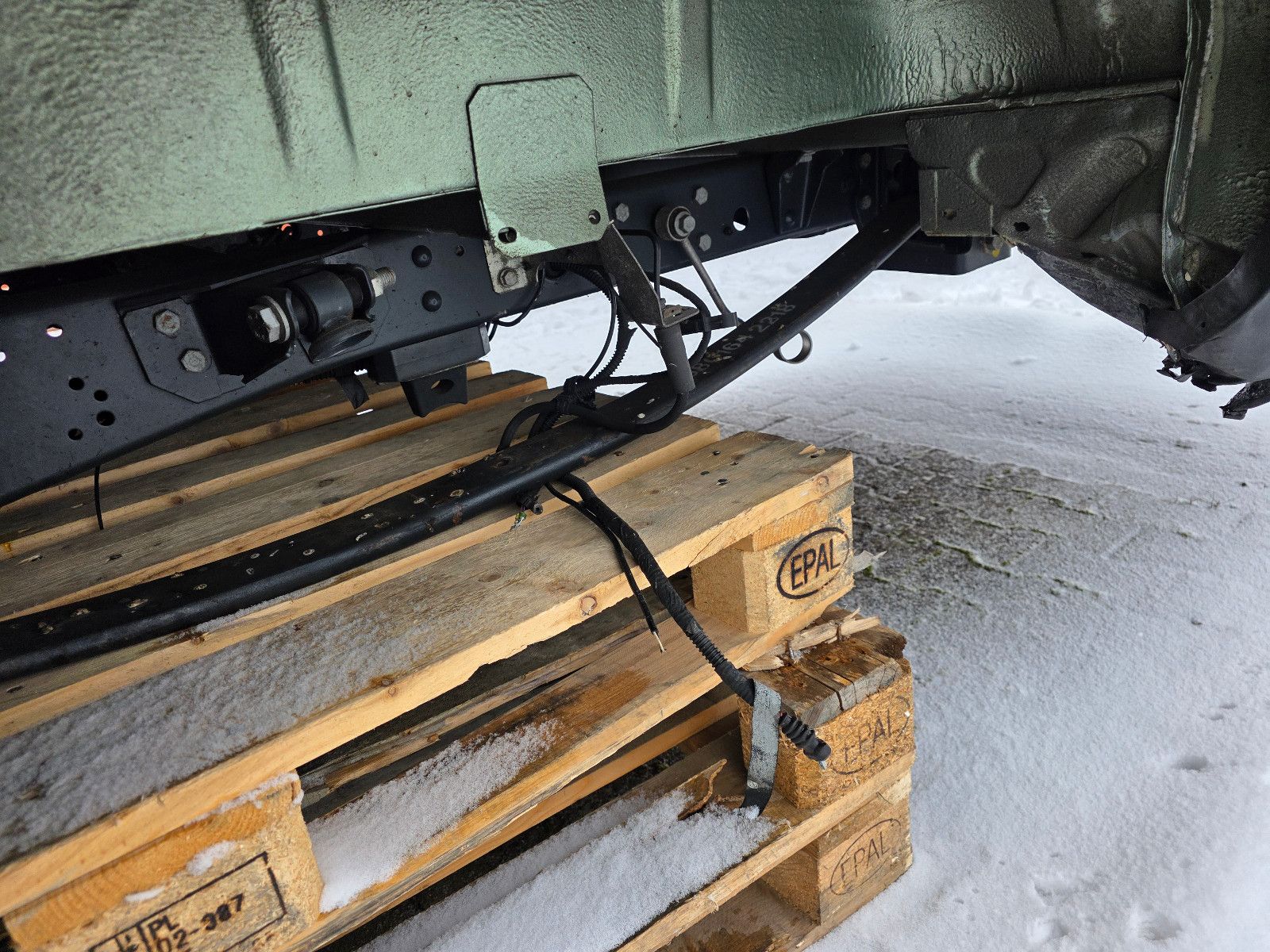 Fahrzeugabbildung Iveco 35S18 Kastenwagen Maxi hoch&lang, Unfall