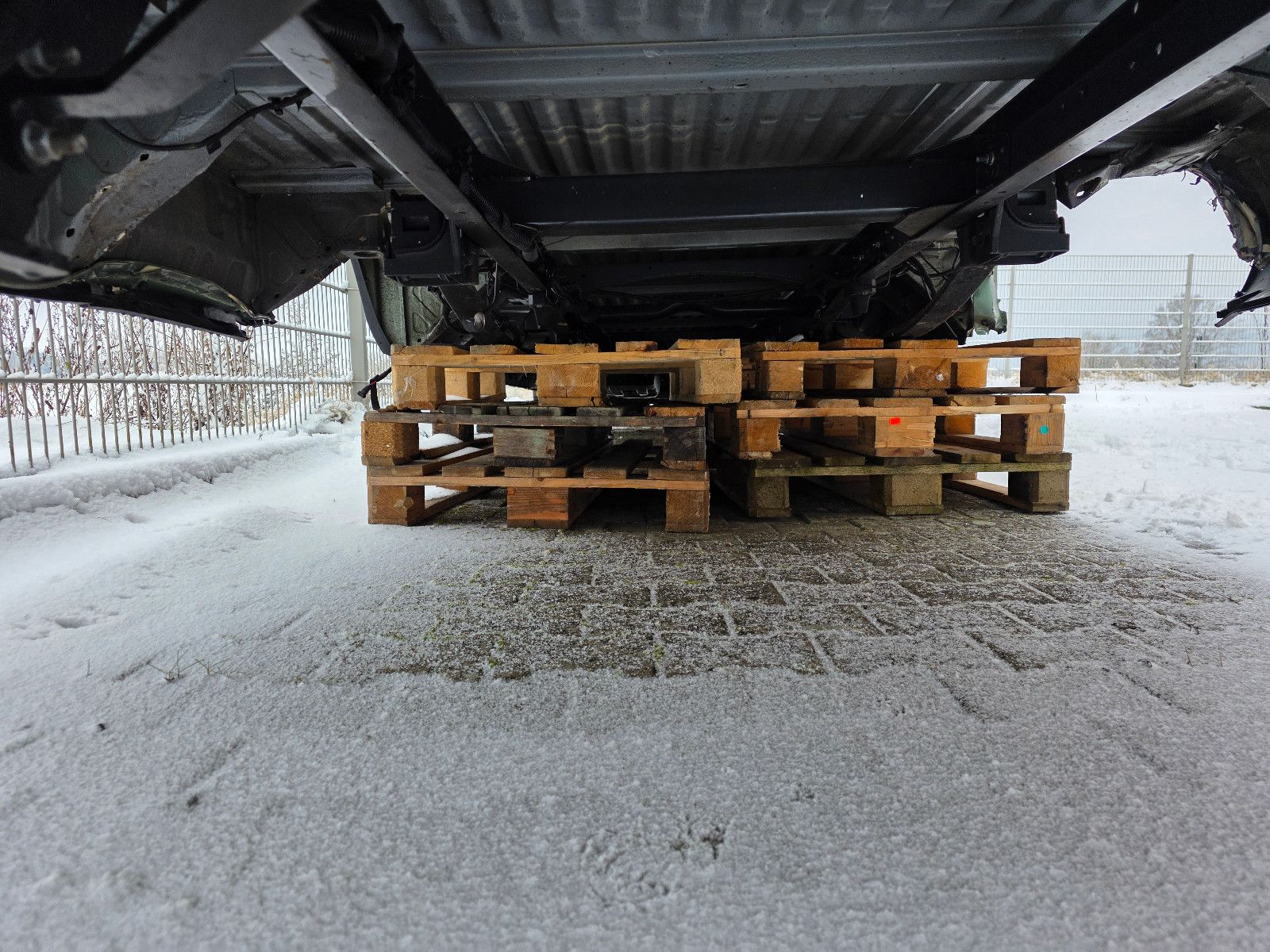 Fahrzeugabbildung Iveco 35S18 Kastenwagen Maxi hoch&lang, Unfall
