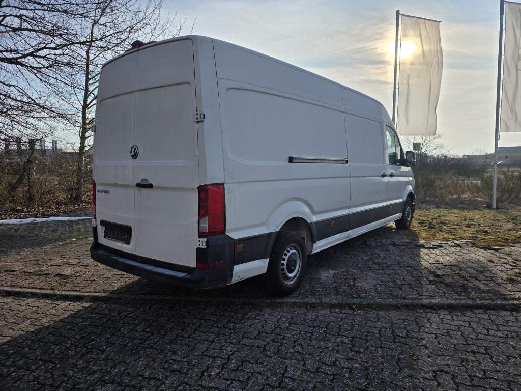 Fahrzeugabbildung Volkswagen Crafter 3,5 to, 1+2 Sitzer, AHK, 6 Gang man Scha