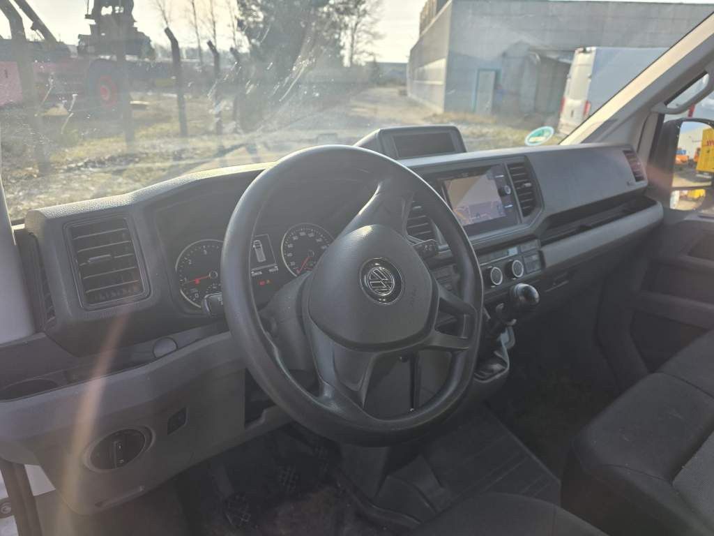 Fahrzeugabbildung Volkswagen Crafter 3,5 to, 1+2 Sitzer, AHK, 6 Gang man Scha